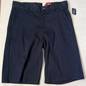 NWT IZOD flat front navy blue shorts - adjustable tab - size 14 regular